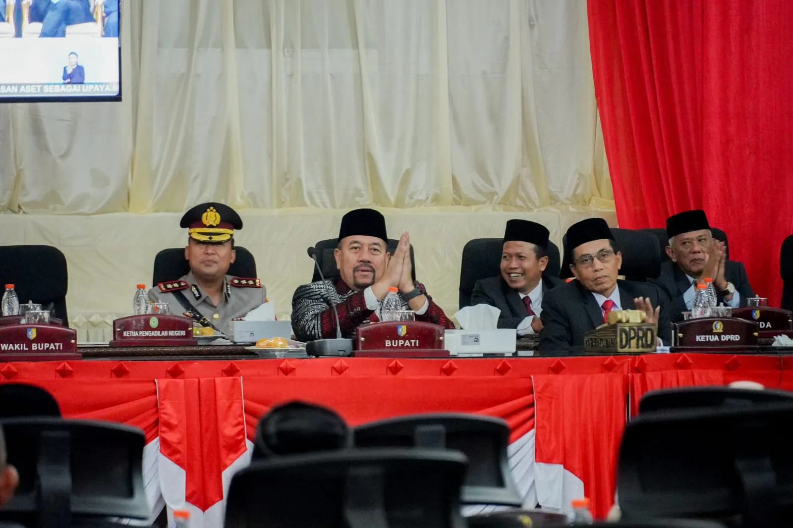 Rapat Paripurna DPRD Batubara Mendengar Pidato Kenegaraan HUT Ke 81 RI