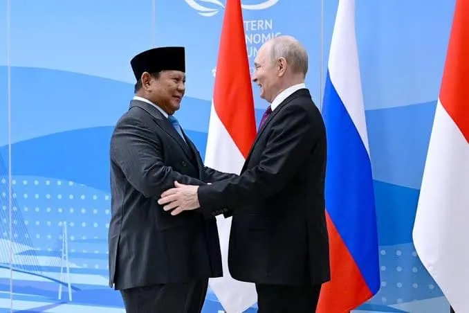 Pakar Teguh Santosa Tegaskan, Putin Tidak Pernah Kritik Prabowo di Forum Vladivostok
