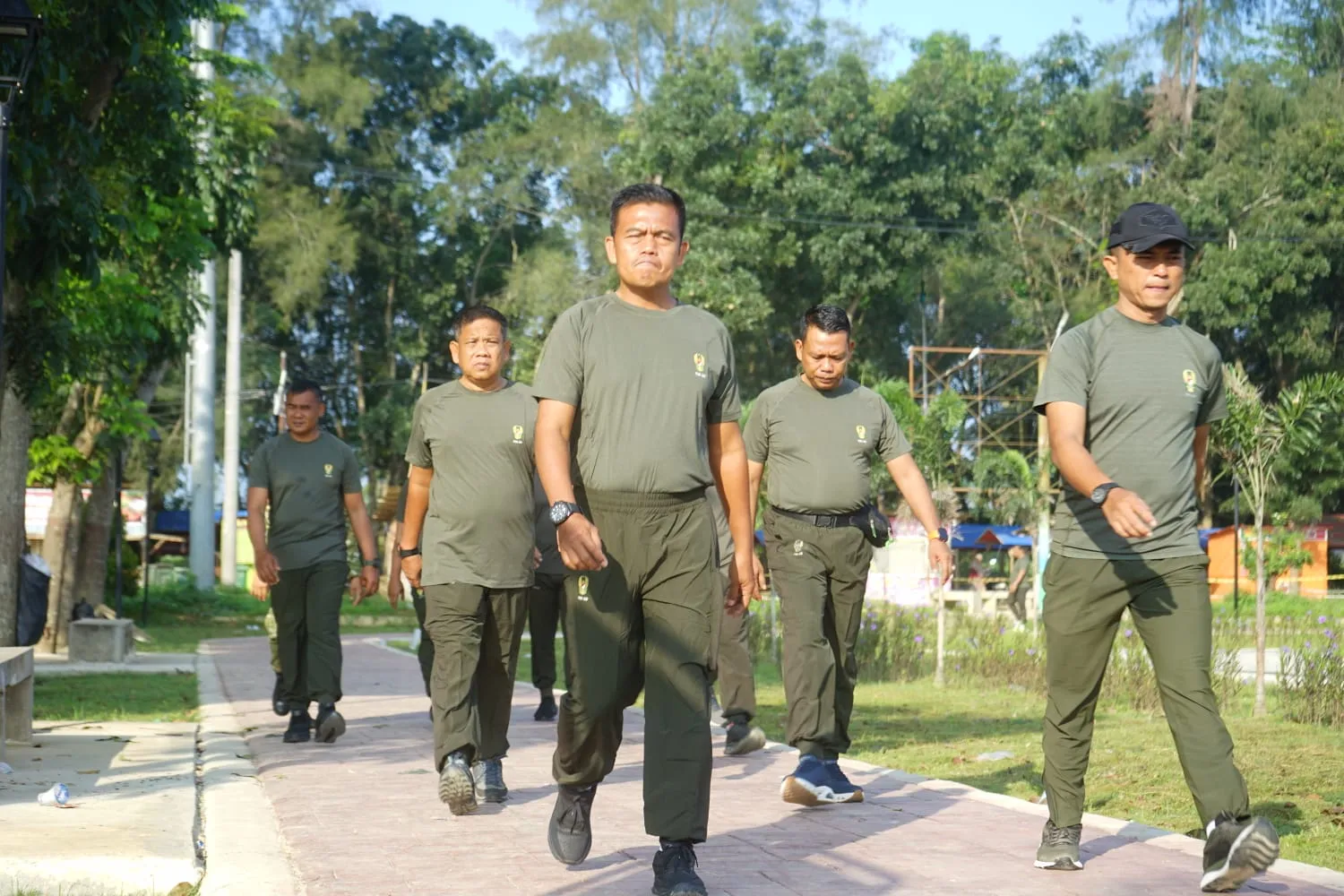 Jaga Kebugaran Prajurit, Dandim 0117/Aceh Tamiang Pimpin Jalan Santai