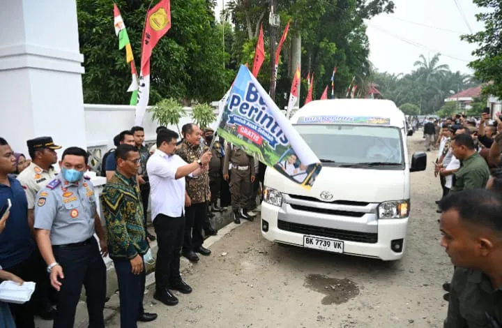Bupati Asahan Ikuti Launching Bus Perintis