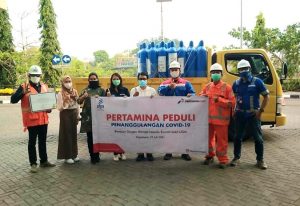 Subholding Gas Serahkan Bantuan 50 Tabung Oksigen RS UGM