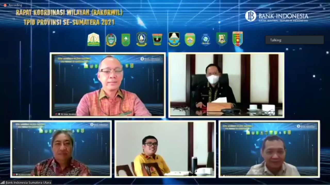 Deputi Kepala Perwakilan Bank Indonesia Provinsi Sumatera Utara Ibrahim (kiri atas)  bersama pembicara lainnya pada Rakorwil TPID Provinsi se-Sumatera secara daring menggunakan kanal Zoom Meeting Jumat (3/12). beritasore/ist