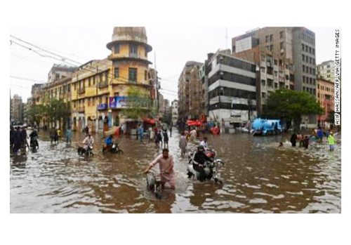 Pakistan, Karachi, banjir besar setelah hujan lebat pada Juli. (cnn)