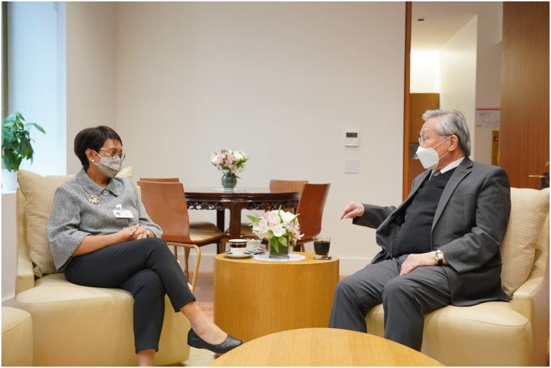 Menlu RI Retno Marsudi (kiri) melakukan pertemuan bilateral dengan Menlu Thailand Don Pramudwinai (kanan) di sela-sela High Level Week Sidang Majelis Umum ke-77 PBB di New York, AS, Senin (19/9/2022). (ant)