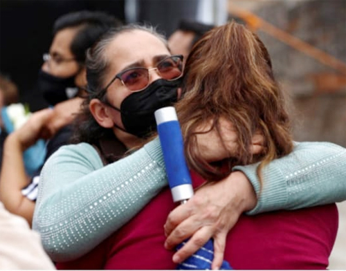 Masyarakat panik saat gempa dirasakan di Mexico City berkekuatan M 7,6 pada (19/9/2022), tetapi walikota mengatakan tidak ada laporan kerusakan di ibu kota. ( Reuters)