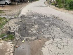 PUPR Perbaiki Jalan Kabupaten Rusak