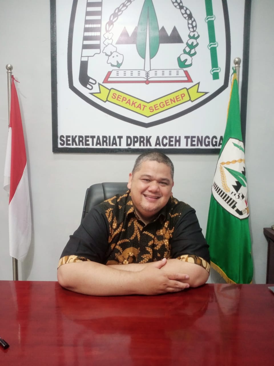 Sekertaris dewan perwakilan Daerah Kabupaten (DPRK) Aceh Tenggara, M Hatta Desky saat memberi keterangan Pada Berita Jum'at (29/9).