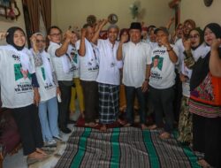 Dukung Kegiatan Taklim di Medan, Tuan Guru Ganjar Serahkan Bantuan Mushaf dan Pengeras Suara