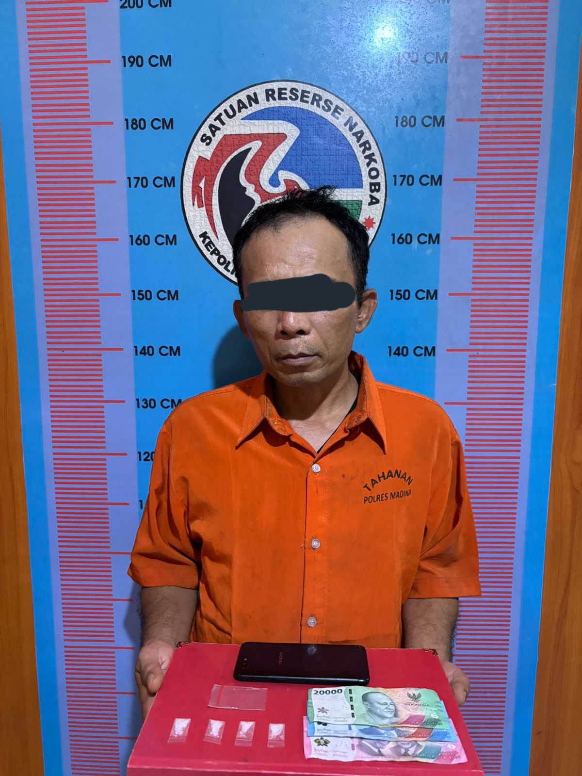 SR alias Gandi (49) residivis kasus narkoba yang dibekuk Satresnarkoba Polres Madina.(Ist).