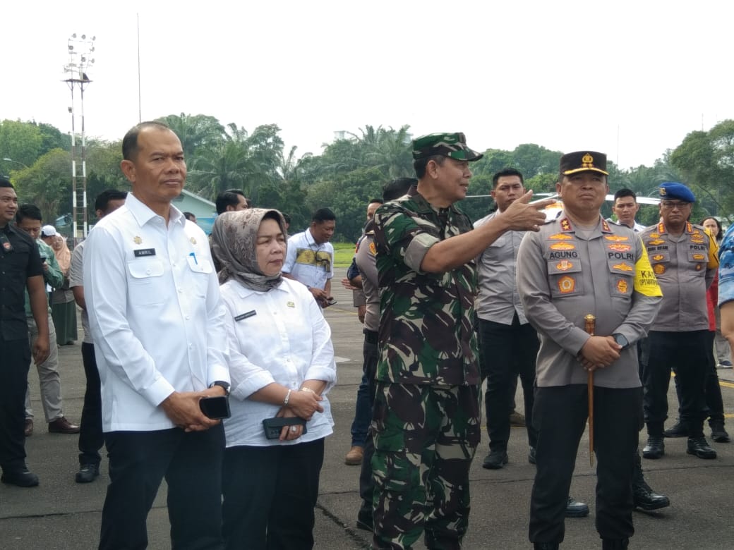 Teks Foto/Beritasore/ist  Sekdakab Langkat Amril,S .Sos,M.AP menghadiri Pelepasliaran Harimau Sumatera ke kawasan TNGL  di Pangkalan TNI AU Lanud Suwondo Medan,Rabu (6/3/2024).