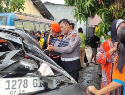 Mobil Ditabrak KA Lilawangsa Di Diski Sunggal, 4 Tewas