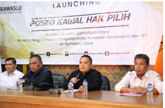 Teks foto: Berita Sore/ist Bawaslu Provinsi Sumut melauncing Posko Kawal Hak Pilih untuk memastikan data yang dihasilkan akurat di Kantor Bawaslu Sumut Jalan Adam Malik Medan.