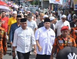 Diiringi Ribuan Pendukung, Harun dan Ichwan Daftar Ke KPU Madina