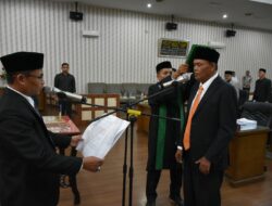 Ketua DPRD Langsa Lantik PAW Muzakir SH Periode 2019 – 2024