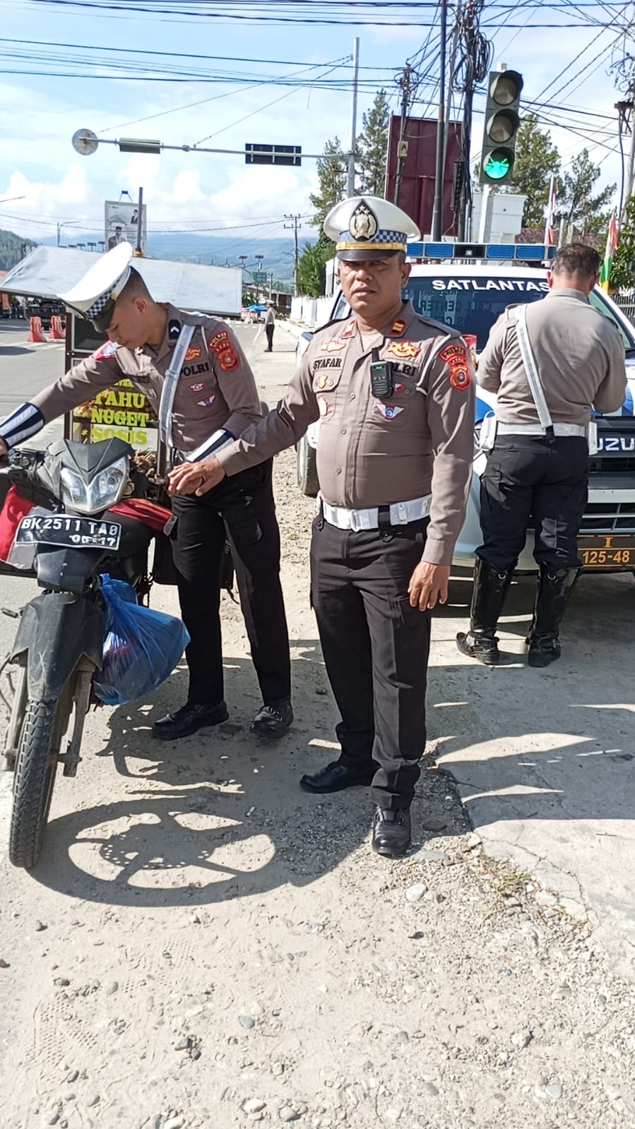 Teks Foto: Polres Gayo Lues saat melakukan razia penertiban kenderaan bermotor. (Ist). 