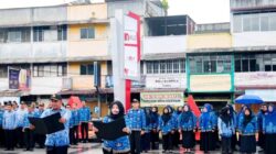 Berita Sore/Birong Rahmad Tua Teks poto: Aparatur Sipil Negara (ASN) Kota Padangsidimpuan saat Apel netralitas ASN jelang pilkada 2024 di Alaman Bolak Kota Padangsidimpuan, Selasa (17/09/24).