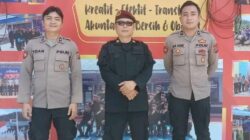 Berita Sore/Birong Rahmad Tua Teks poto: Kepala Lapas Kelas IIB Salambue Kota Padangsidimpuan Edison Tampubolon,SH, MH (tengah) poto bersama dengan Personil Sambang dari Polres Kota Padangsisimpuan di Lapas Kelas IIB Kota Padangsidimpuan, Rabu (9/10/24).