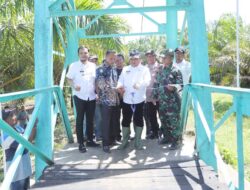 Pj Bupati Aceh Tamiang Resmikan Jembatan Gantung Tebing Tinggi – Alur Tani II