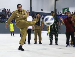 Pjs Wali Kota Siantar Buka Futsal Tingkat SMA